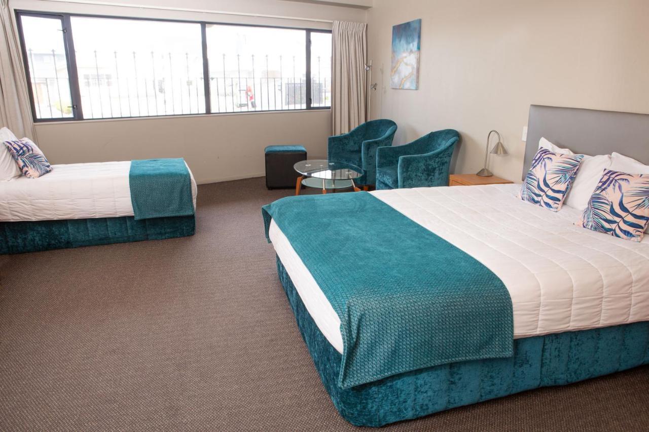 Airport Motor Motel 4*